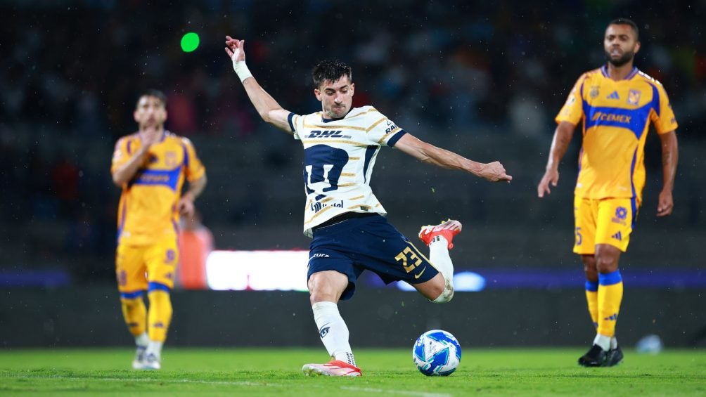 Pussetto en partido contra Tigres