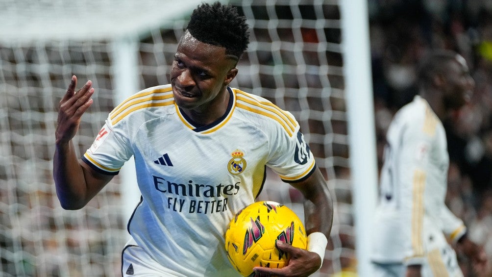 Vinicius celebra un gol