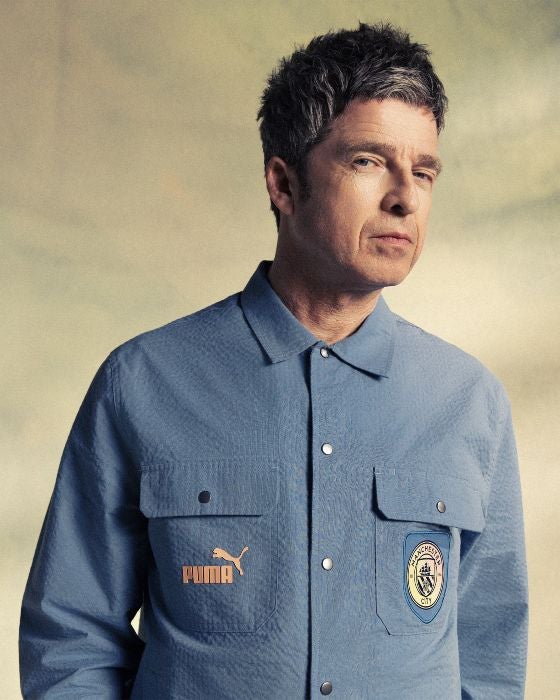 Noel Gallagher con una de las prendas de la colección