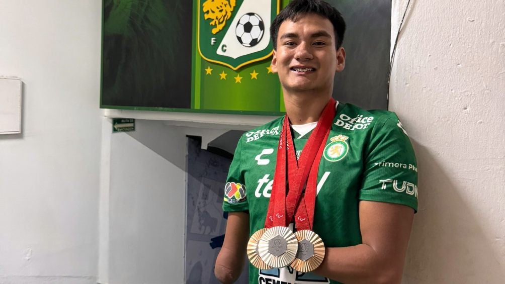 ¡Orgullo mexicano! Club León le hace homenaje al medallista paralímpico, Ángel Camacho