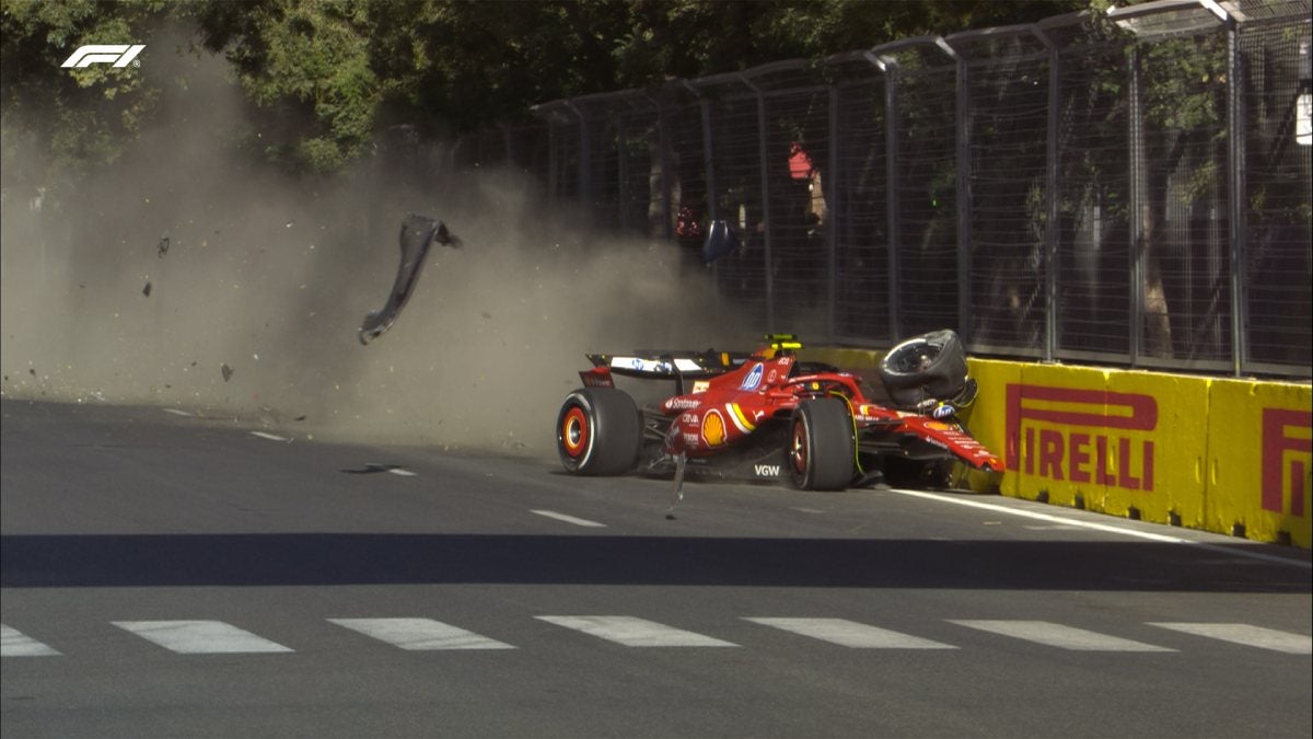 El Ferrari estrelló contra el muro al mexicano 