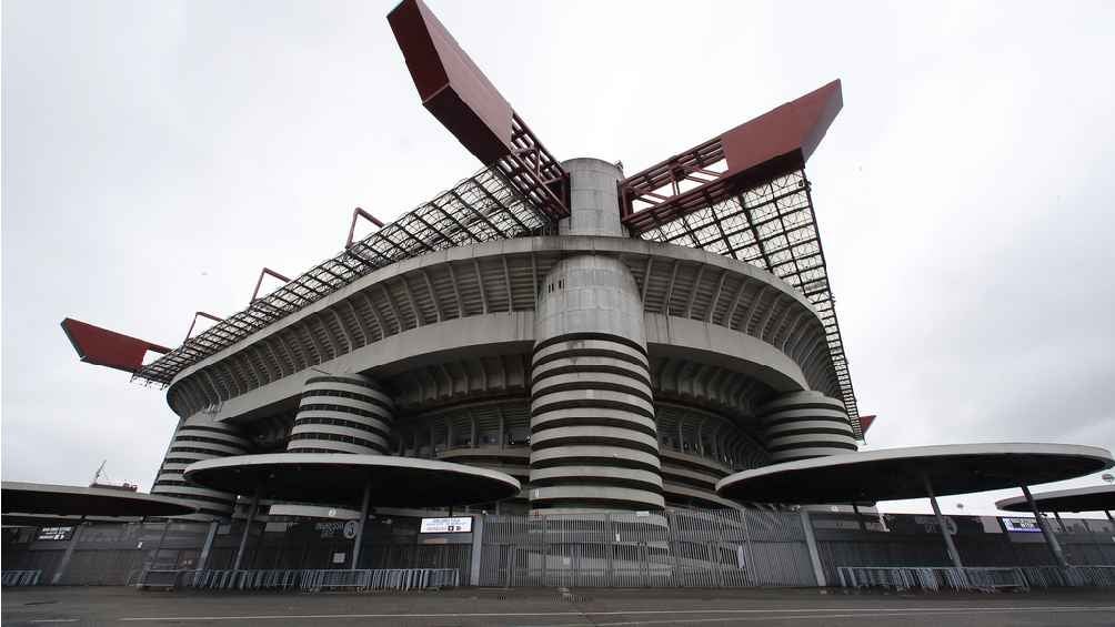 Le realizaron un homenaje en San Siro