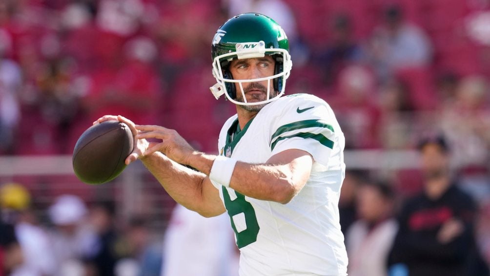 Aaron Rodgers se estrena en rivalidad Jets-Patriots