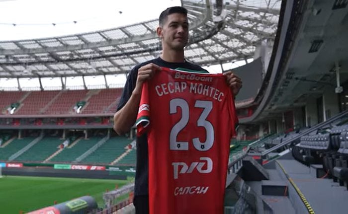 César Montes en su presentación con el Lokomotiv