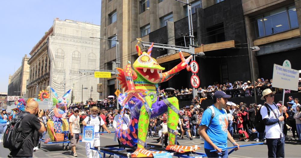 El Museo de Arte Popular es quien organiza el desfile de los alebrijes.