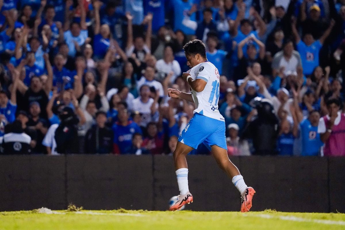 Amaury Morales es uno de los jóvenes que juega en el primer equipo