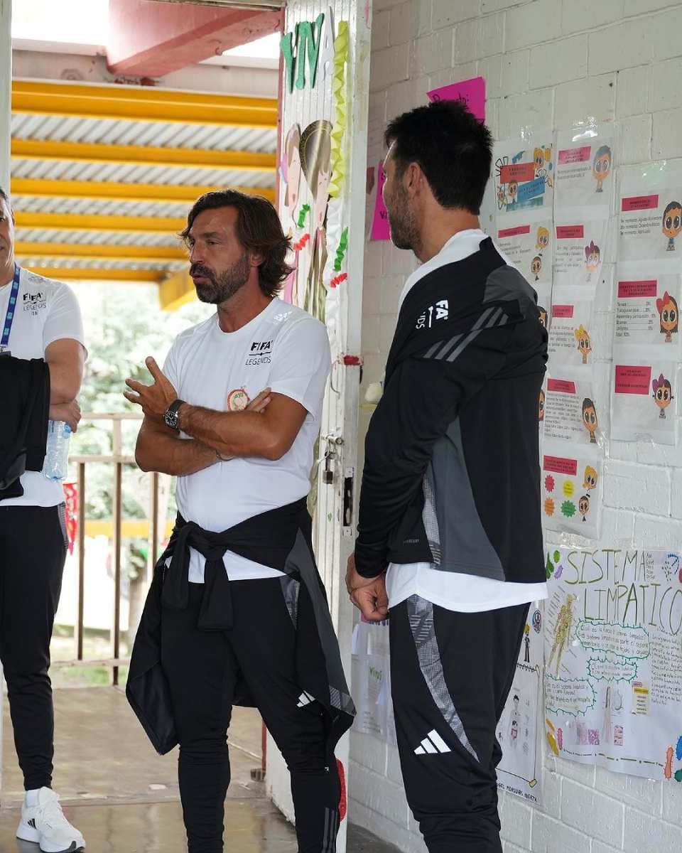 Pirlo y Buffon fueron de los jugadores que convivieron con los niños 