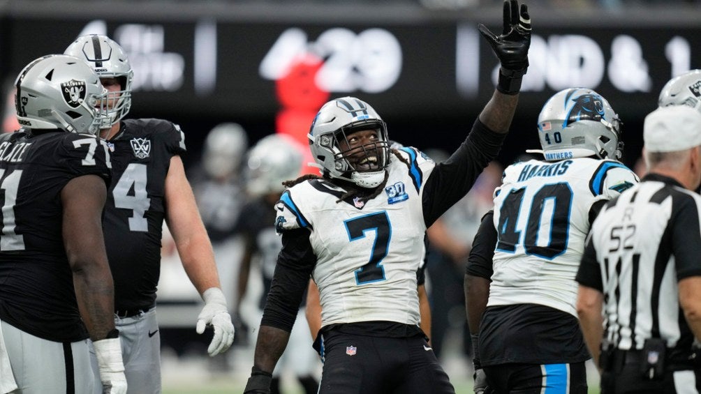 Carolina y Raiders se ponen con récord de 1-2