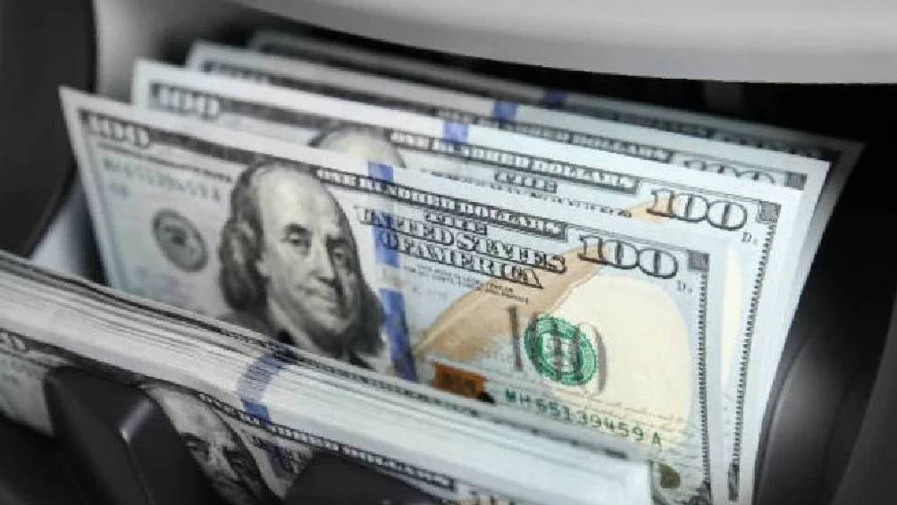 El dólar es la moneda oficial de Estados Unidos y es ampliamente aceptada como medio de intercambio en todo el mundo.