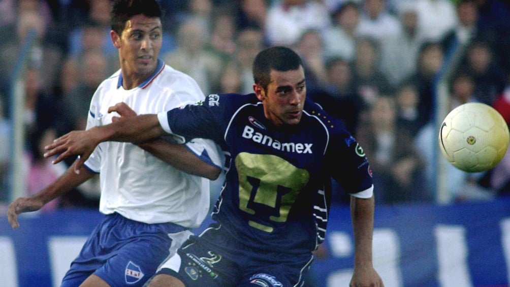 Raúl Salinas en partido con Pumas