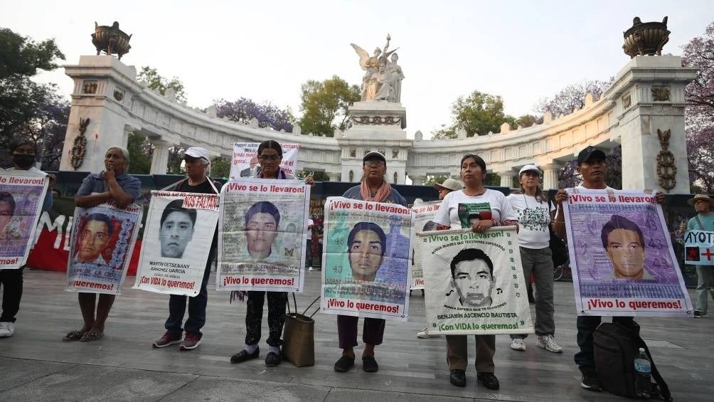 Se cumplen 10 años de la desaparición de los 42 normalistas de Ayotzinapa. 