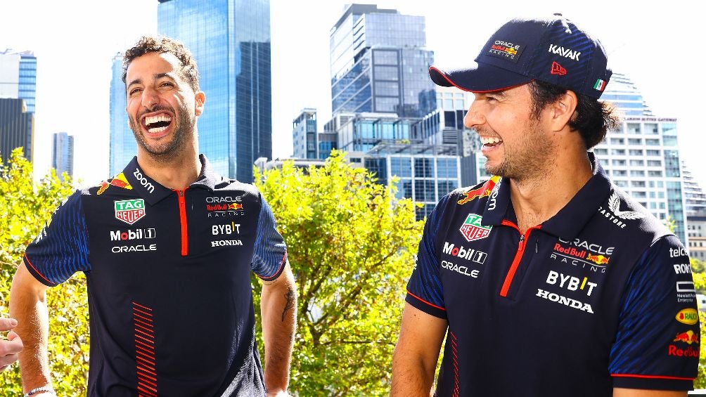 Checo Pérez se despide de Daniel Ricciardo con emotivo mensaje: "Estamos orgullosos de ti"