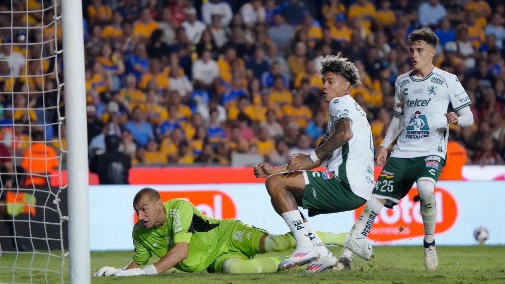 Gol anulado de León