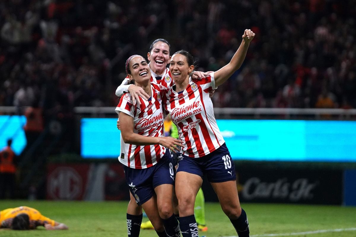 Con gol de Caro Jaramillo, Chivas rescata el empate ante Tigres 