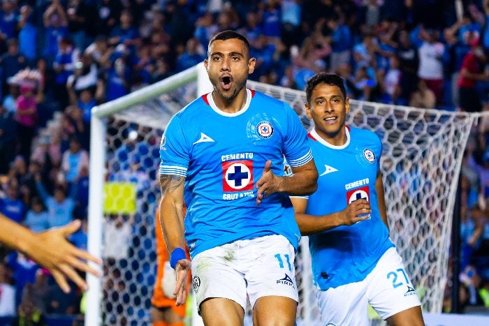 Giakoumakis es el máximo anotador de Cruz Azul