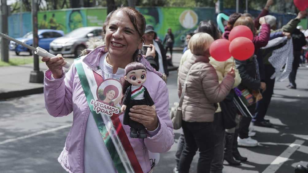 Las personas mostraron su admiración tanto por AMLO como por Claudia Sheinbaum. 