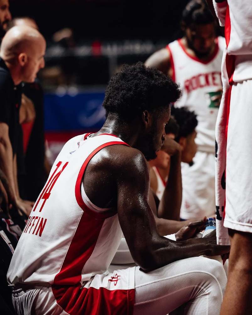 El jugador decidió dejar su carrera como basquetbolista