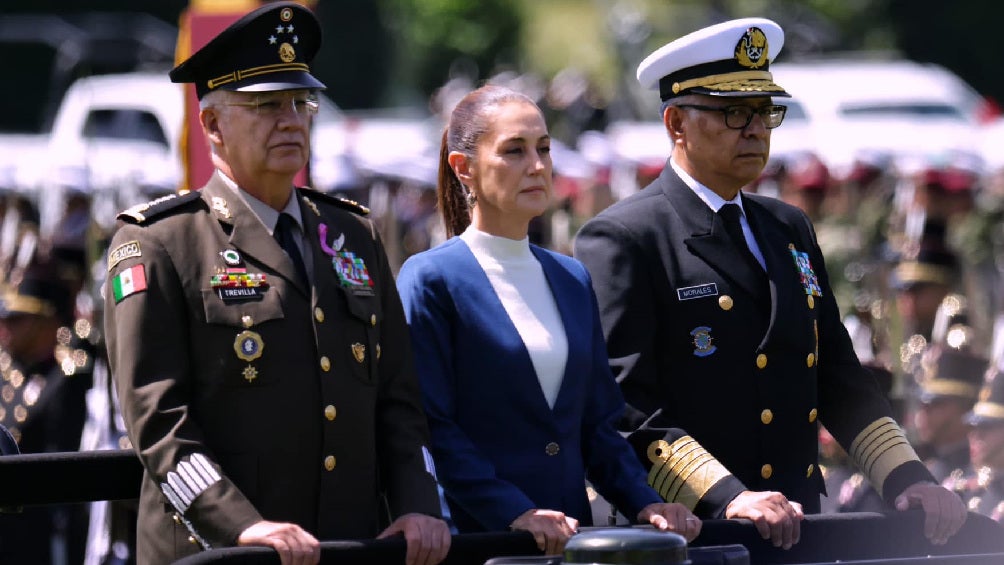 Como un hecho histórico, la mandataria será la primera mujer en México al frente del Ejército.