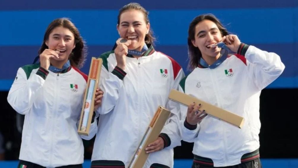 El equipo mexicano de tiro con arco ganó medalla en París