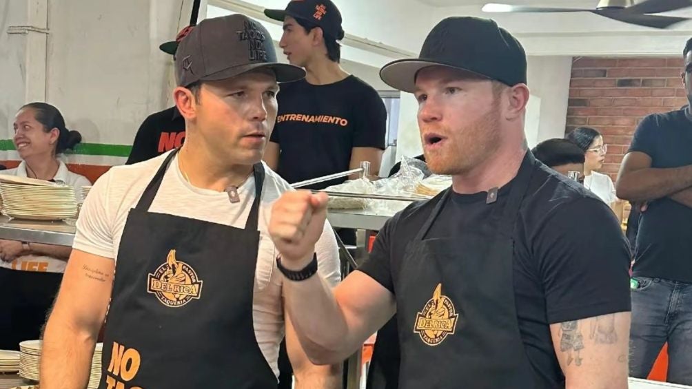 Saúl 'Canelo' Álvarez se convierte en taquero por un día en Jalisco