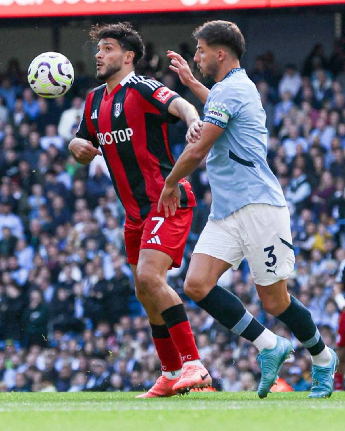 Raúl en partido de Premier 