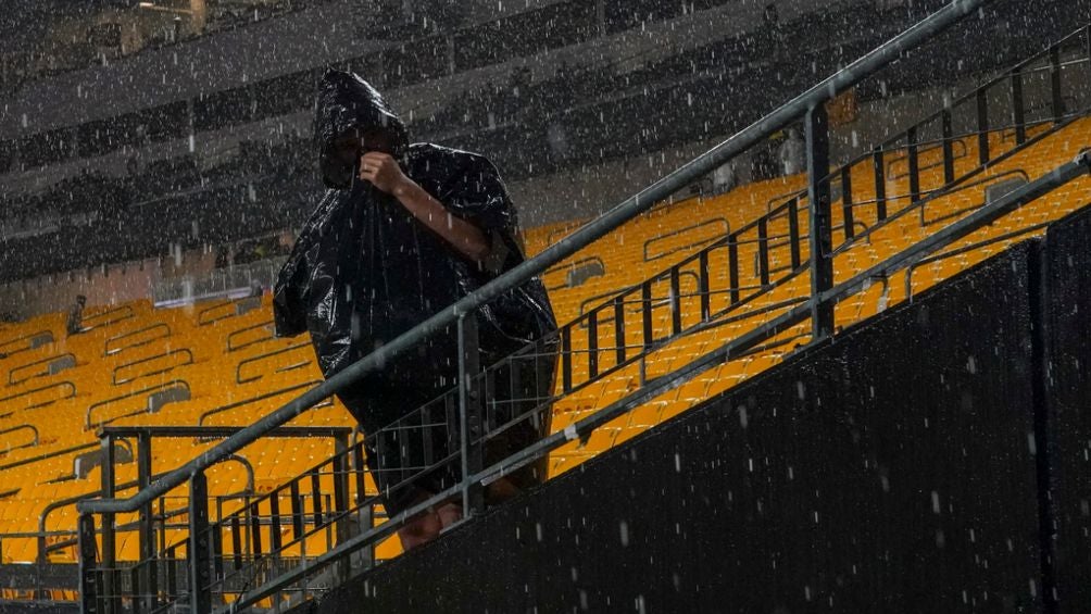 Se retrasa por tormenta