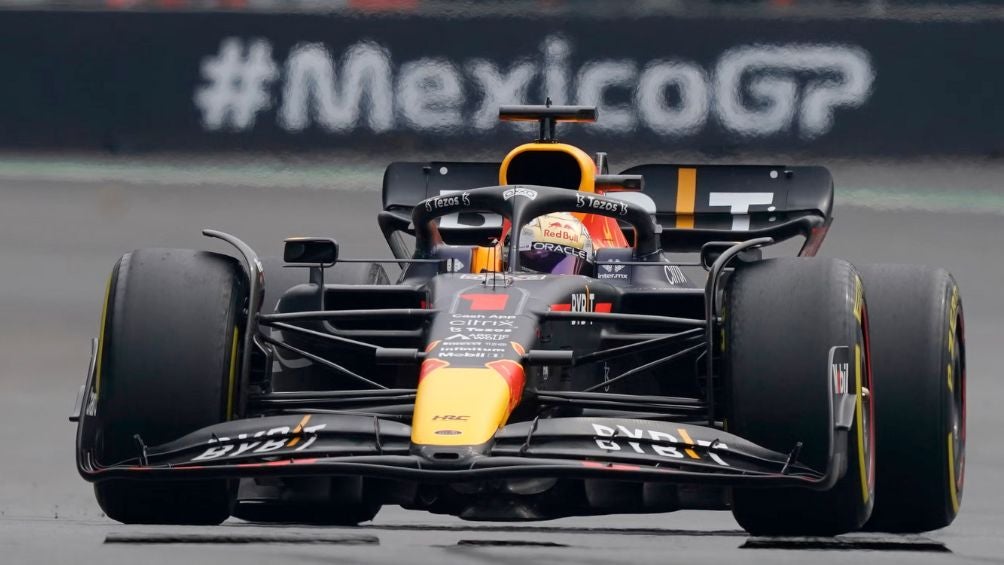 Verstappen a bordo de su RB