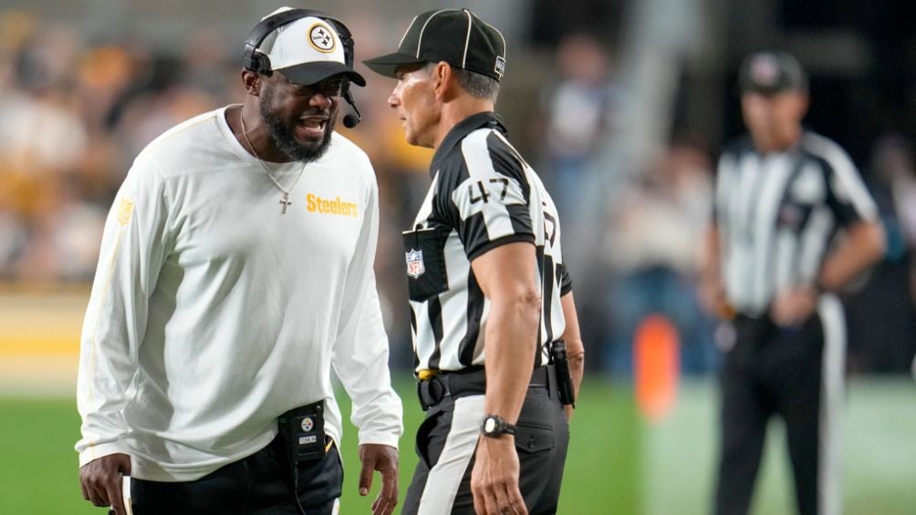 Tomlin durante el partido vs Cowboys