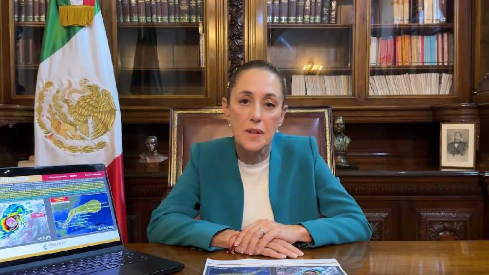 La Presidenta Claudia Sheinbaum alerta a la población de Yucatán por el huracán Milton