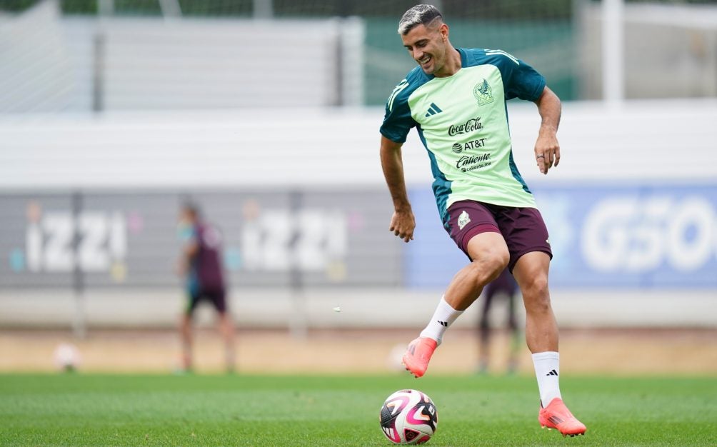 Germán Berterame en su primer llamado con el Tri