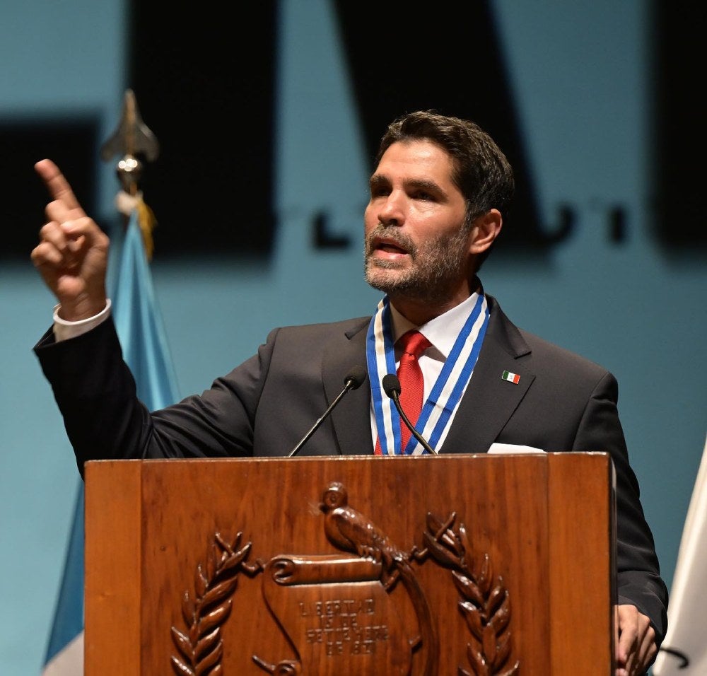 Eduardo Verástegui sigue con su discurso político de ultra derecha.