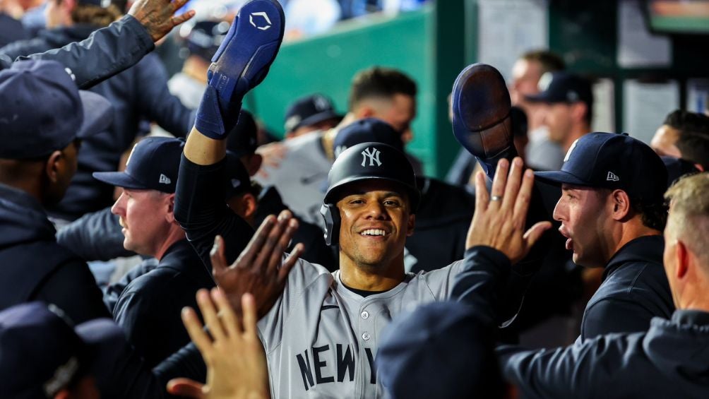 Los Yankees celebran el triunfo en Kansas