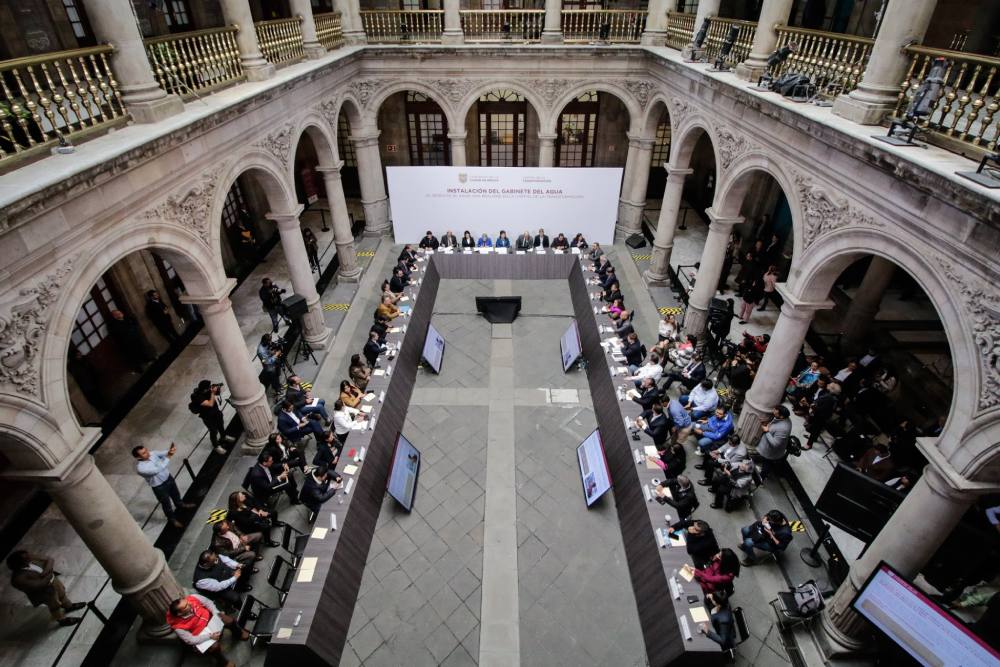 Varias estancias de gobierno se reunieron para ver los cuidados del agua.