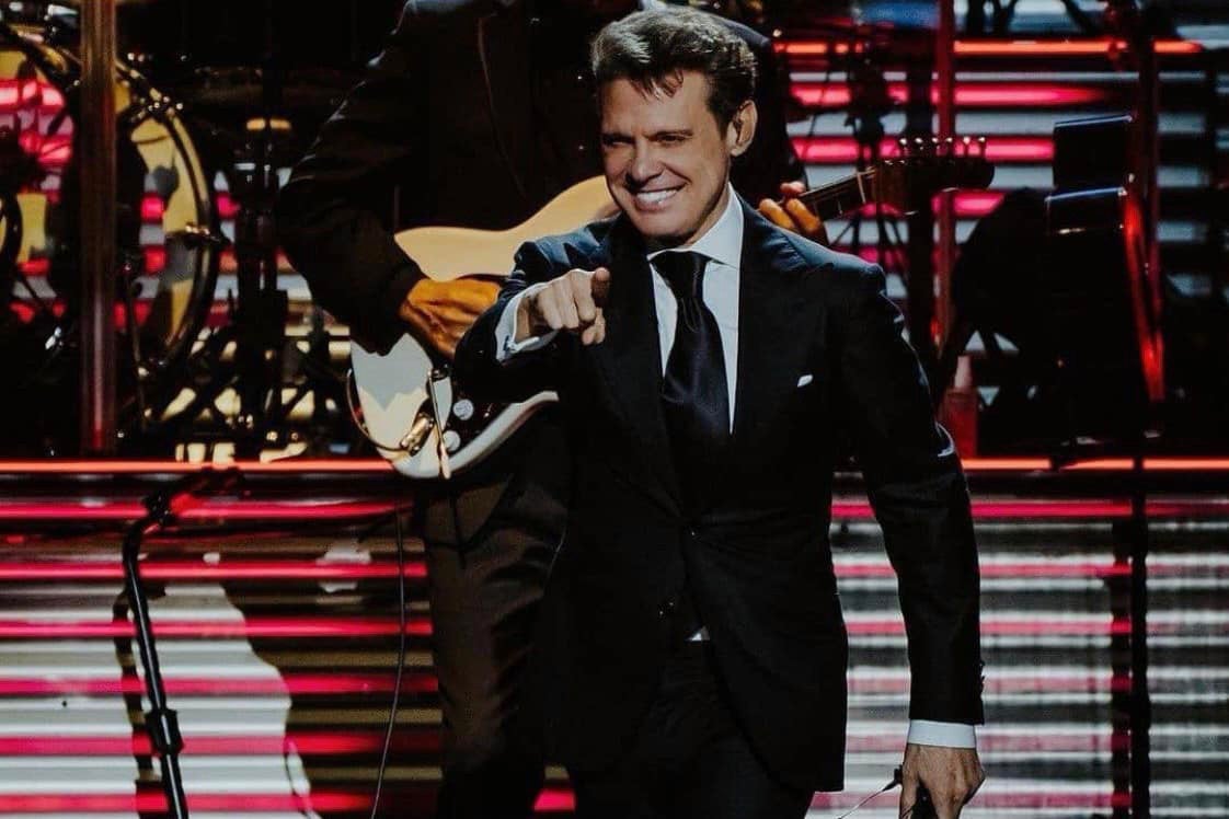 Luis Miguel buscaría estar más cerca de sus hijos Daniel y Miguel.