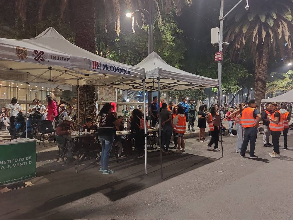 En el paseo nocturno habrá módulos de atención para los ciclistas.