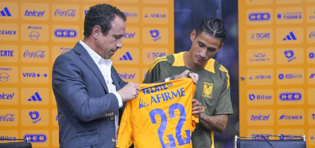 Antuna con Tigres 