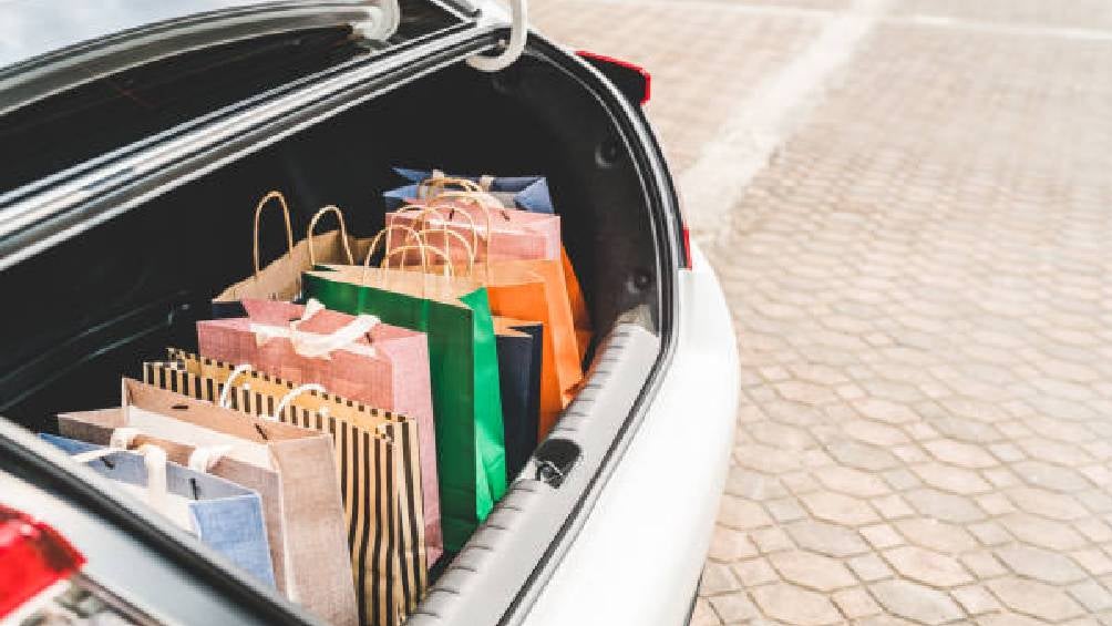 Hay ciertos productos que no se pueden dejar dentro del auto para evitar accidentes. 