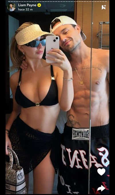 El ex integrante de One Direction compartió en Snapchat una foto posando con una mujer en traje de baño