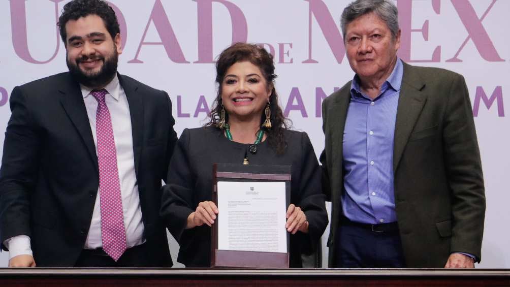 La Jefa de Gobierno Clara Brugada impulsó el regreso de la licencia de conducir permanente.