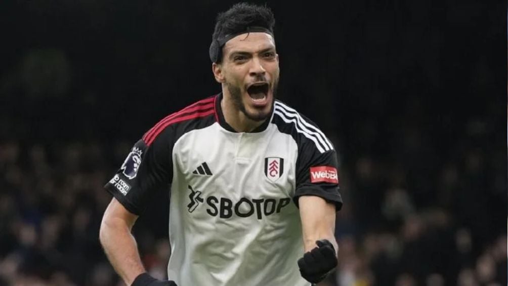 Jiménez celebra un gol con el Fulham