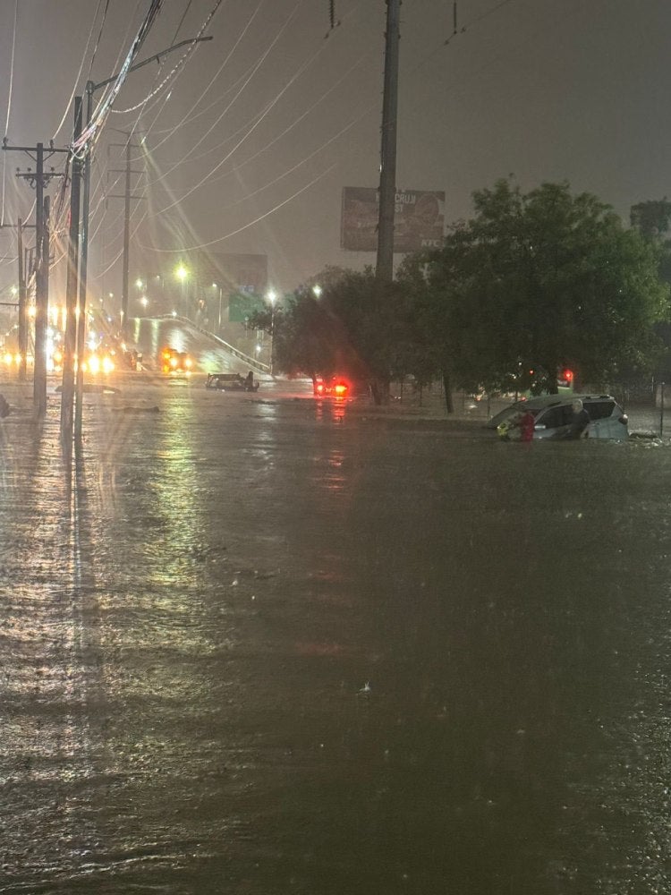 Las afectaciones fueron en todo Monterrey.