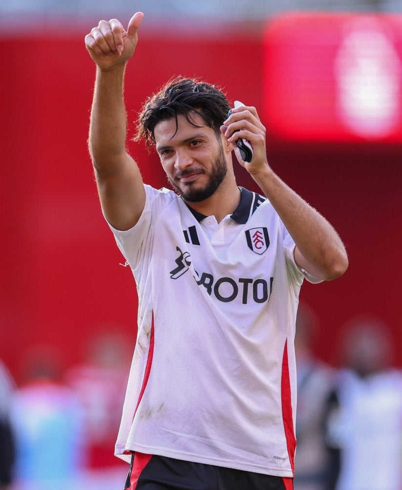 Jiménez recuperó la titularidad con Fulham