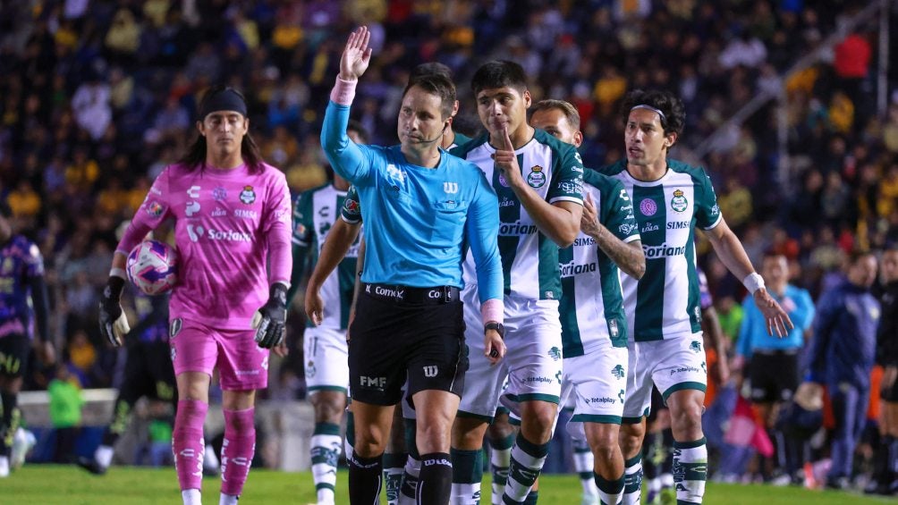 La roja condicionó el partido