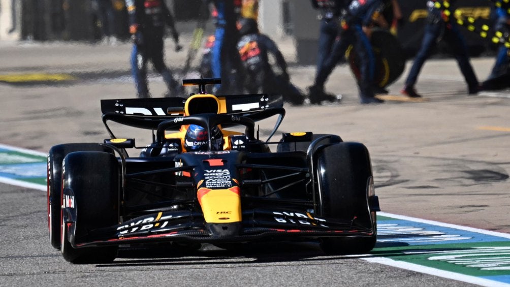 Pérez mencionó que no tenía las mismas mejoras que Verstappen