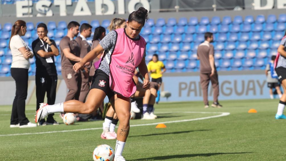 El calentamiento de las jugadoras de Corinthians