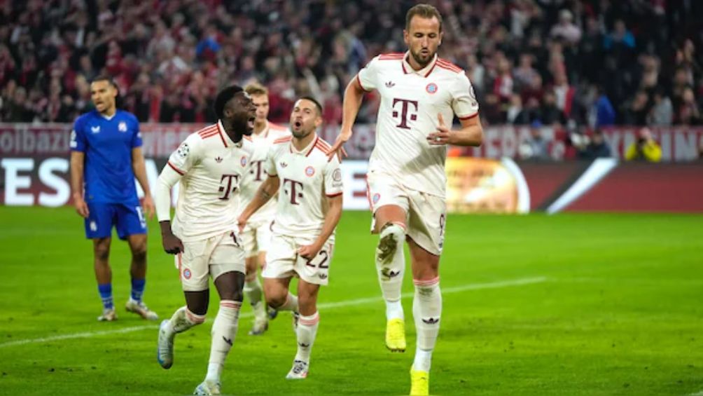 Harry Kane celebra gol con el Bayern