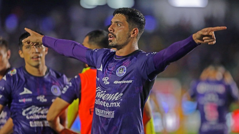 Mazatlán vence a Tigres con par de goles en los últimos minutos