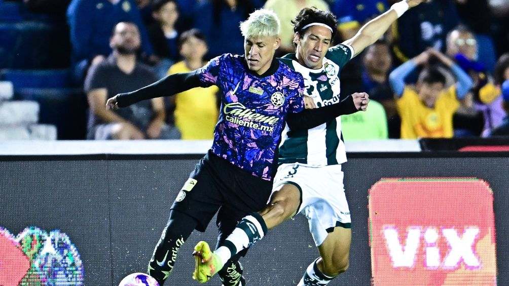 Chicote en el partido ante Santos