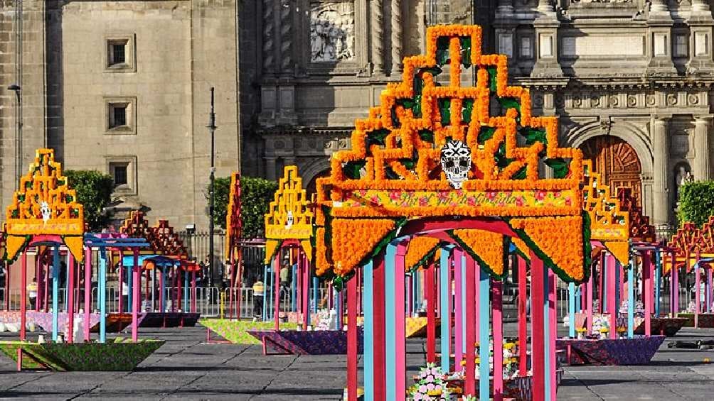 En este año la Ofrenda del Zócalo estará inspirada en Xochimilco. 