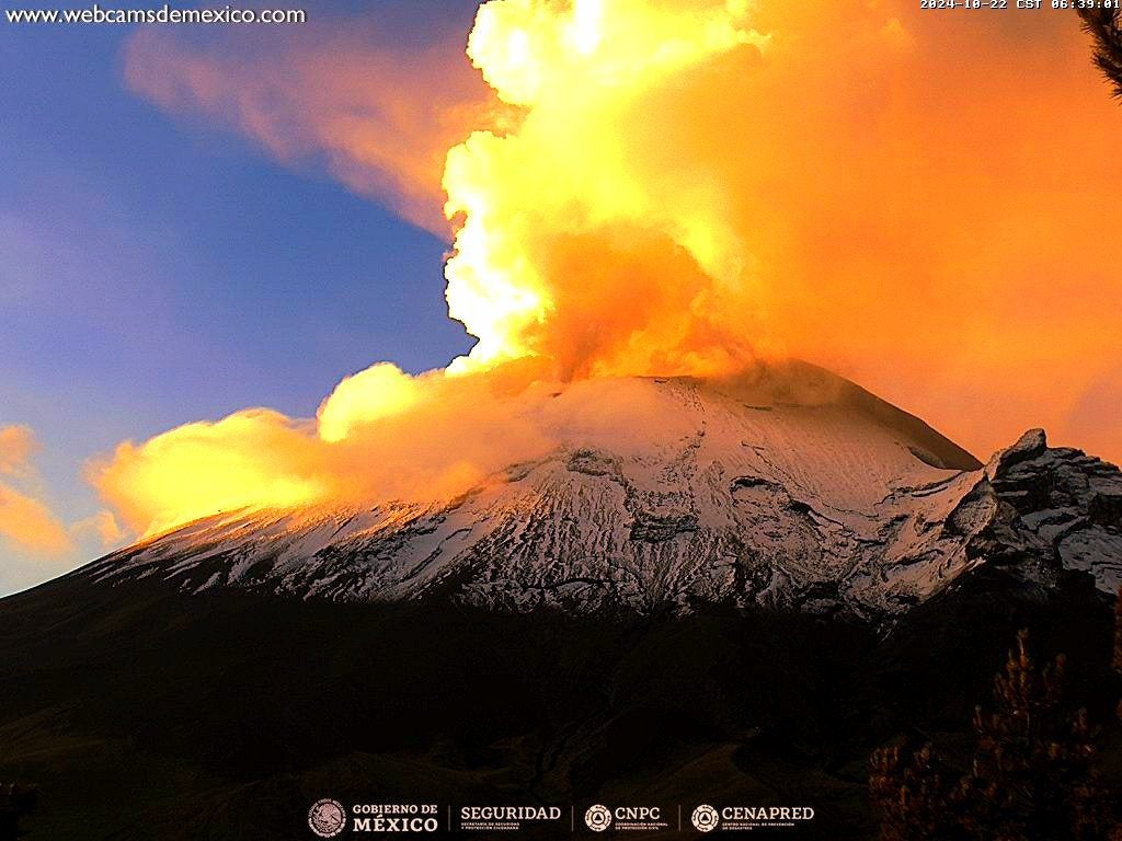 Por la mañana de este martes es cuando el volcán tuvo más actividad.